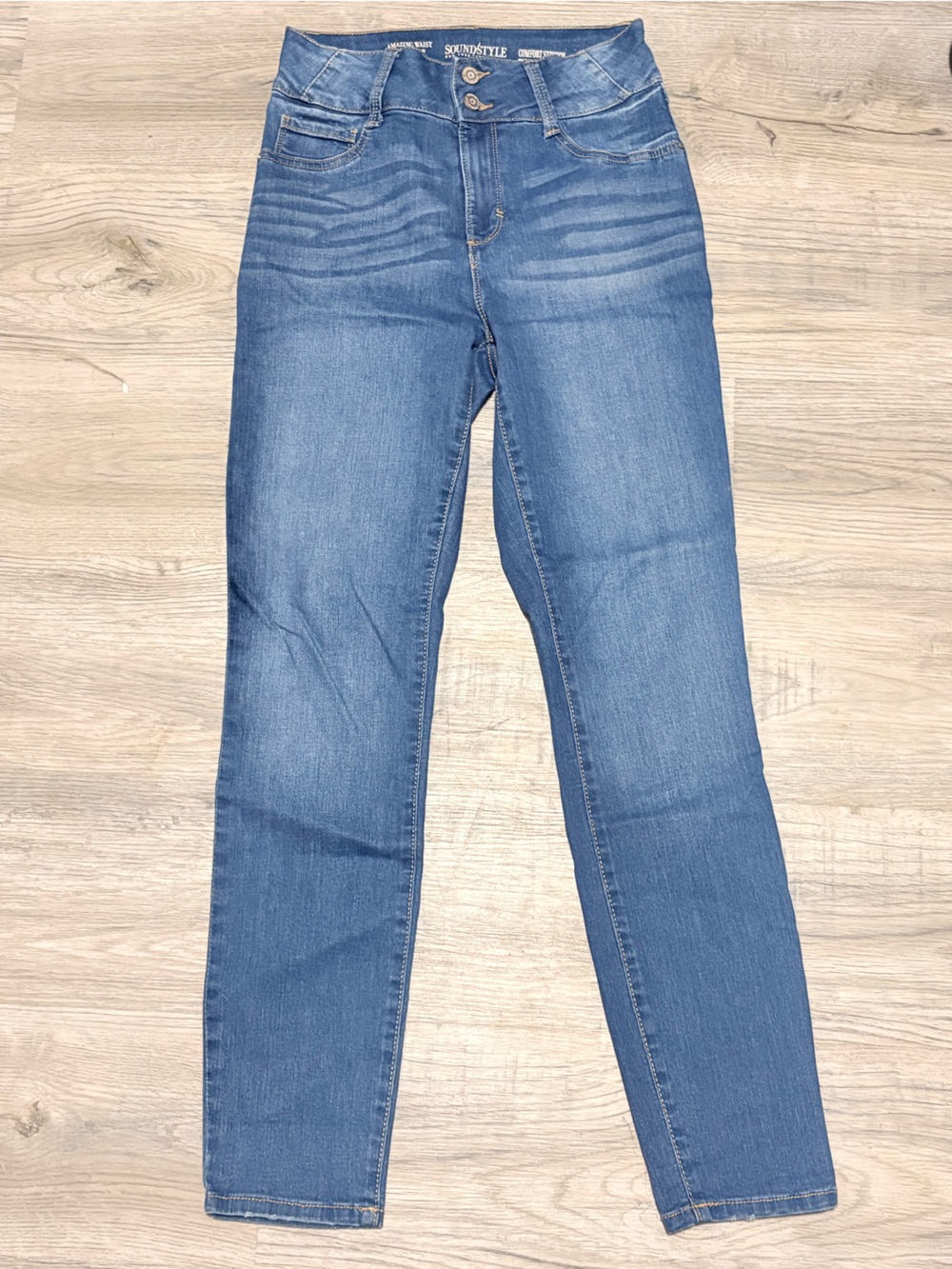 High-Rise Skinny Jeans in Medium Blue